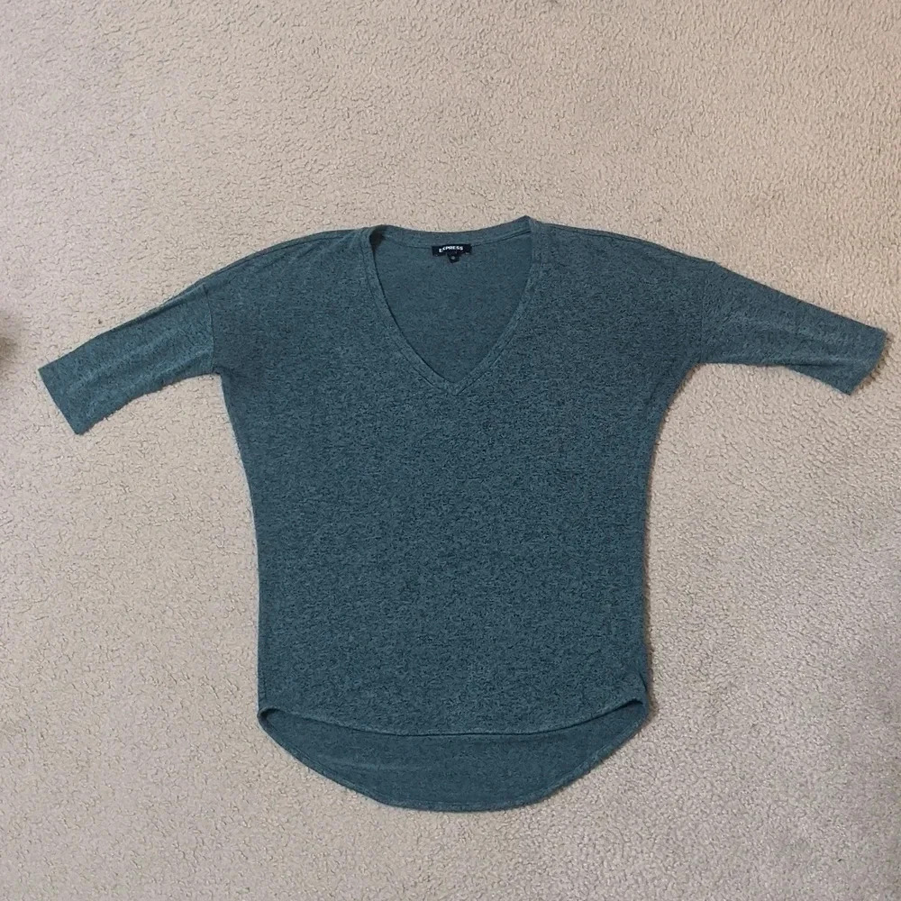 Express Scoop Elbow Sleeve V-neck Long Tunic, Color Heathered Green Size XS - Picture 1 of 7